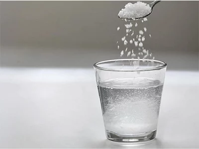 آب نمک بعد از ایمپلنت دندان